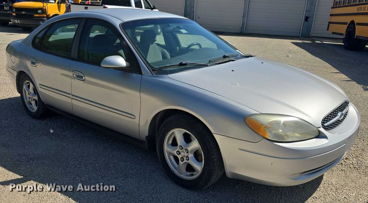 image for item EF3568 2003 Ford Taurus 