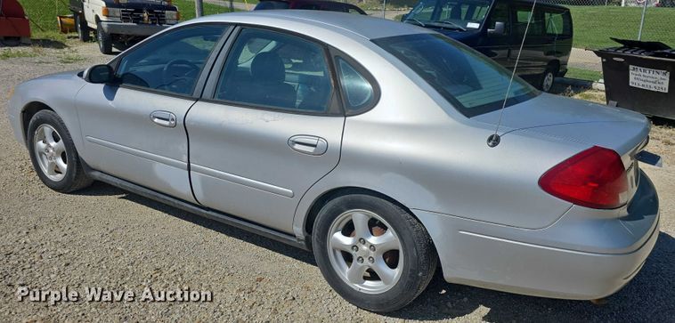 image for item EF3568 2003 Ford Taurus 