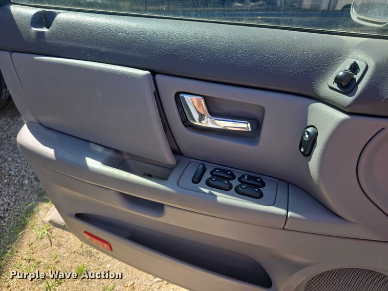 image for item EF3568 2003 Ford Taurus 