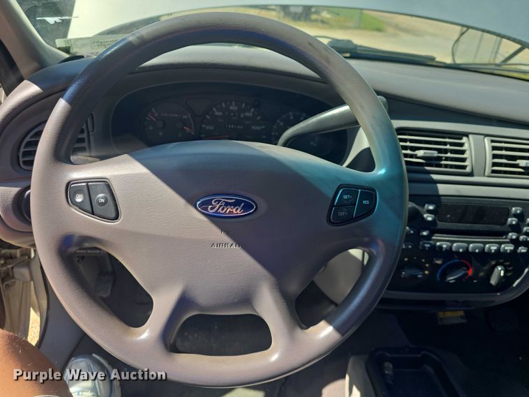 image for item EF3568 2003 Ford Taurus 