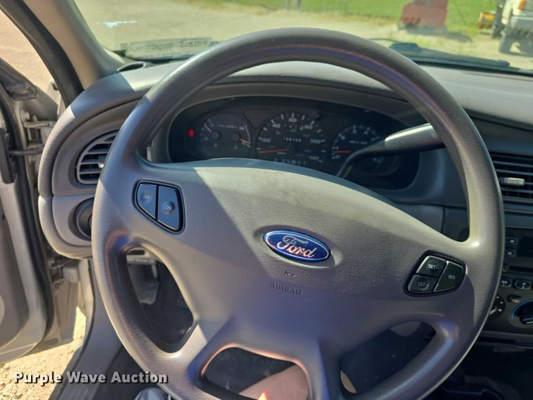 image for item EF3568 2003 Ford Taurus 