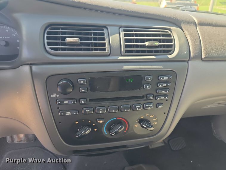 image for item EF3568 2003 Ford Taurus 