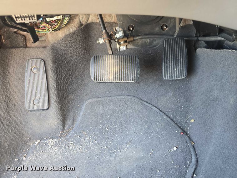 image for item EF3568 2003 Ford Taurus 