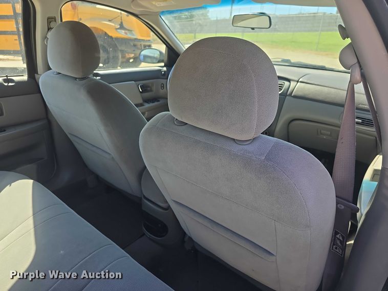 image for item EF3568 2003 Ford Taurus 