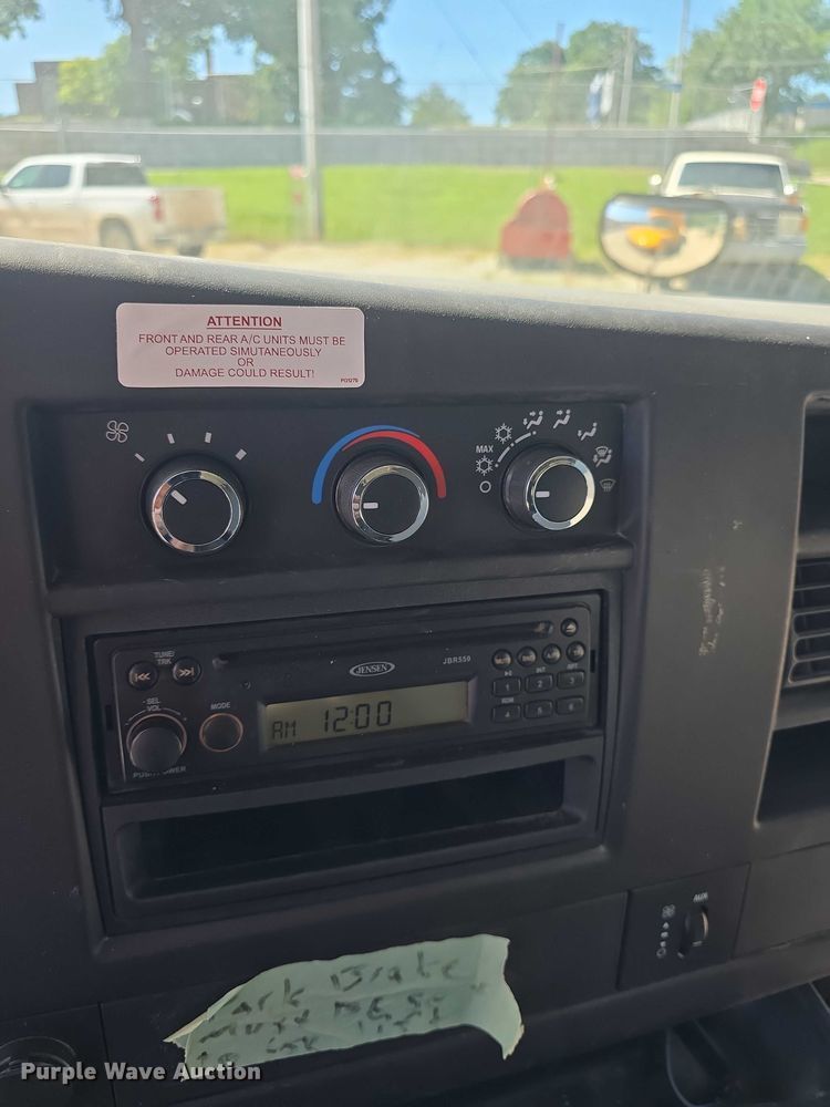 image for item EF3569 2012 Chevrolet Express school bus