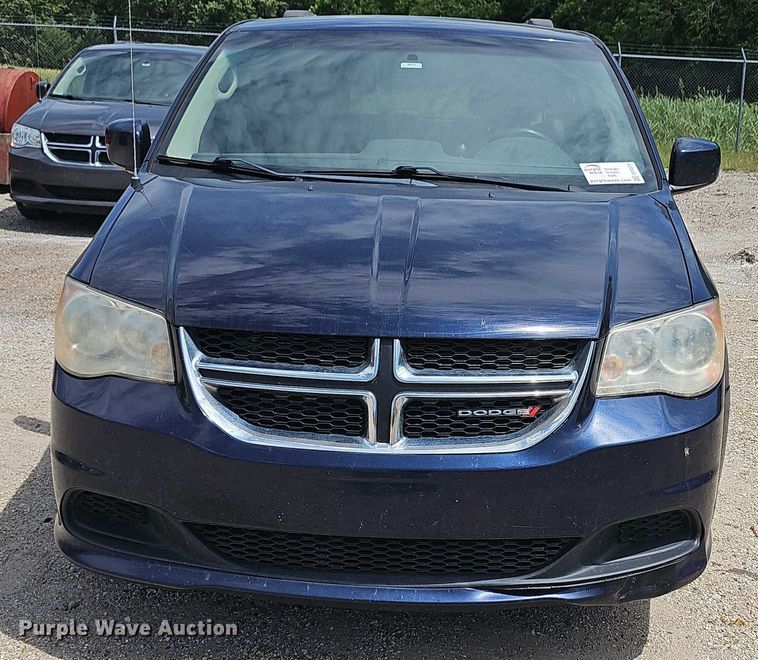 image for item EF3572 2014 Dodge Grand Caravan SXT van