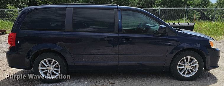 image for item EF3572 2014 Dodge Grand Caravan SXT van