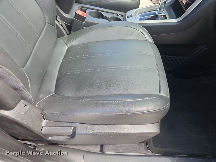 image for item EF3575 2012 Chevrolet Captiva Sport  SUV