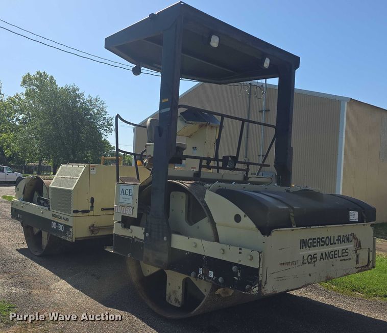 image for item EF3578 2000 Ingersoll Rand DD-130 double drum vibratory roller