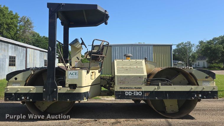 image for item EF3578 2000 Ingersoll Rand DD-130 double drum vibratory roller