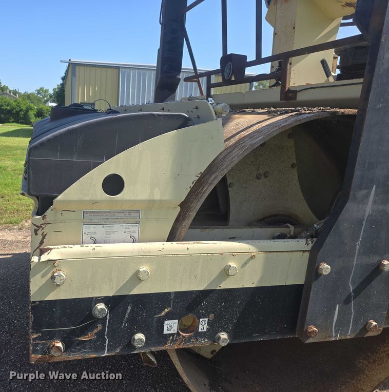 image for item EF3578 2000 Ingersoll Rand DD-130 double drum vibratory roller