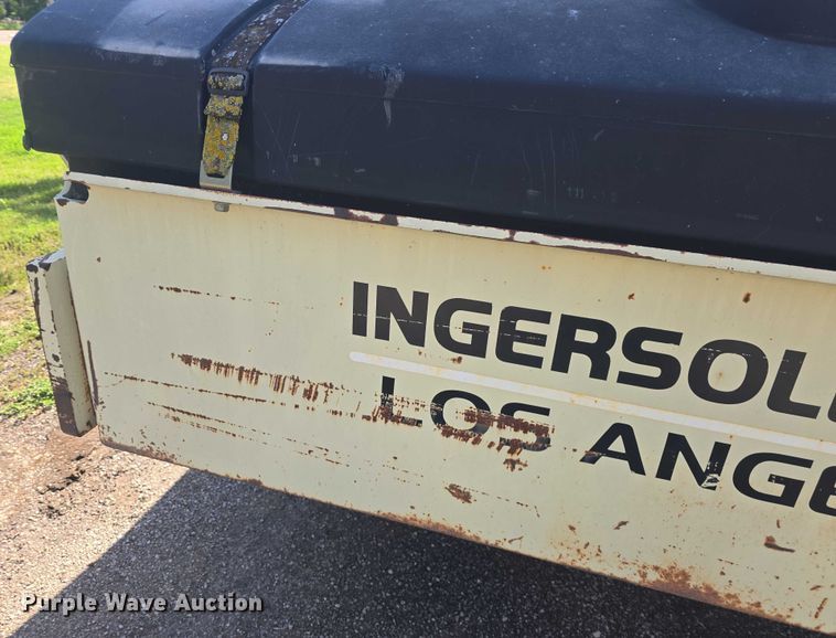 image for item EF3578 2000 Ingersoll Rand DD-130 double drum vibratory roller