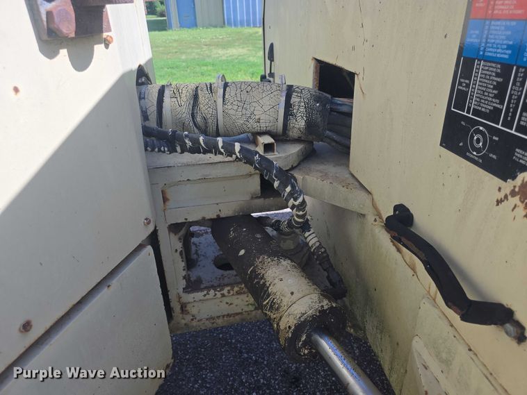 image for item EF3578 2000 Ingersoll Rand DD-130 double drum vibratory roller