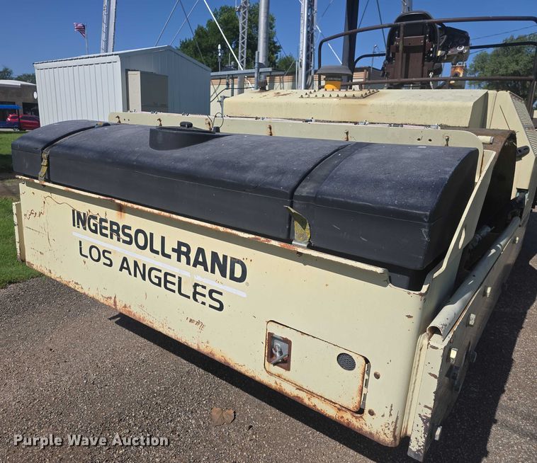 image for item EF3578 2000 Ingersoll Rand DD-130 double drum vibratory roller