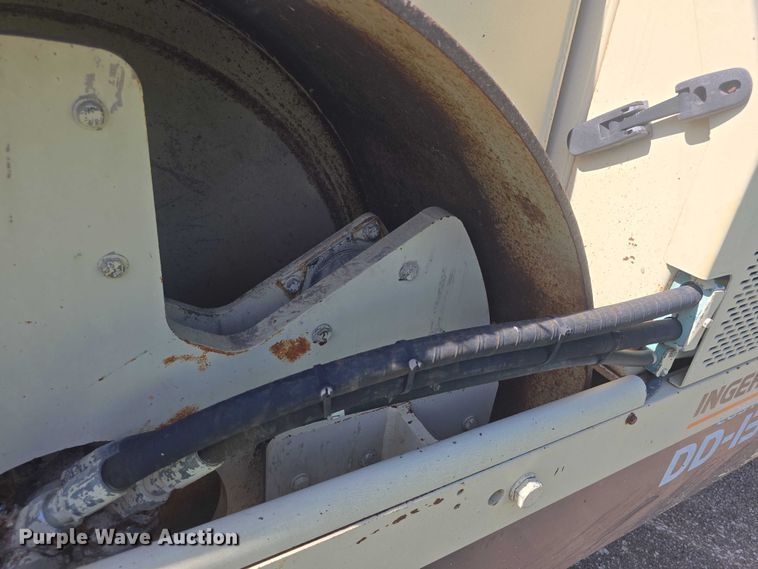 image for item EF3578 2000 Ingersoll Rand DD-130 double drum vibratory roller