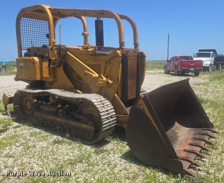 image for item EF3579 1987 Dresser 125E track loader