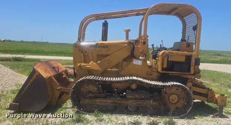 image for item EF3579 1987 Dresser 125E track loader