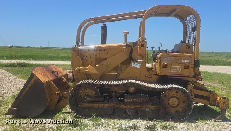 image for item EF3579 1987 Dresser 125E track loader