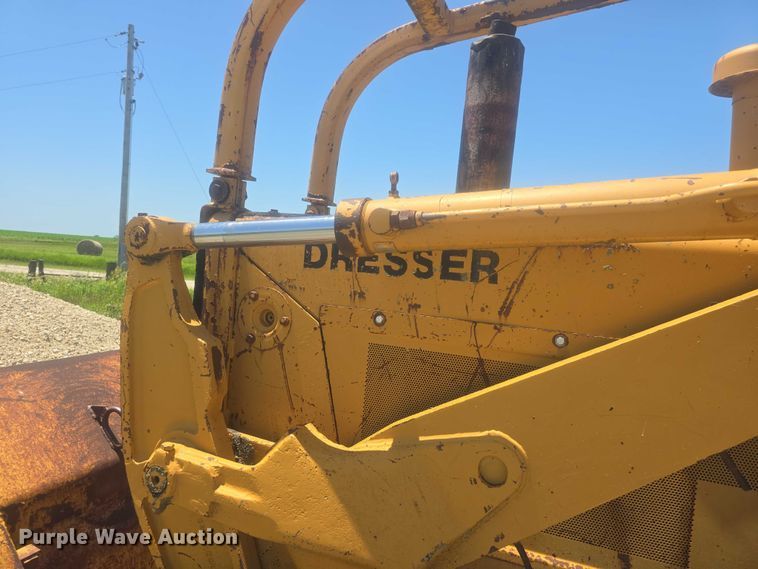 image for item EF3579 1987 Dresser 125E track loader