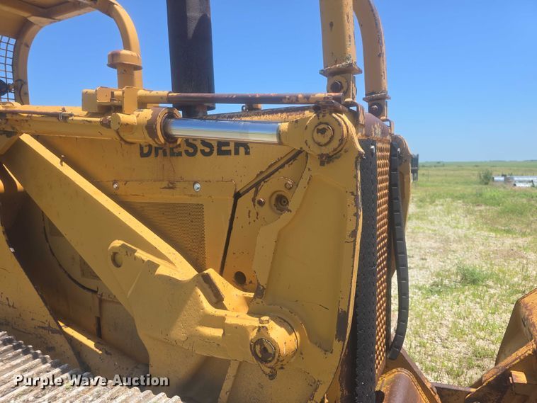 image for item EF3579 1987 Dresser 125E track loader