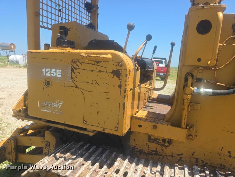 image for item EF3579 1987 Dresser 125E track loader