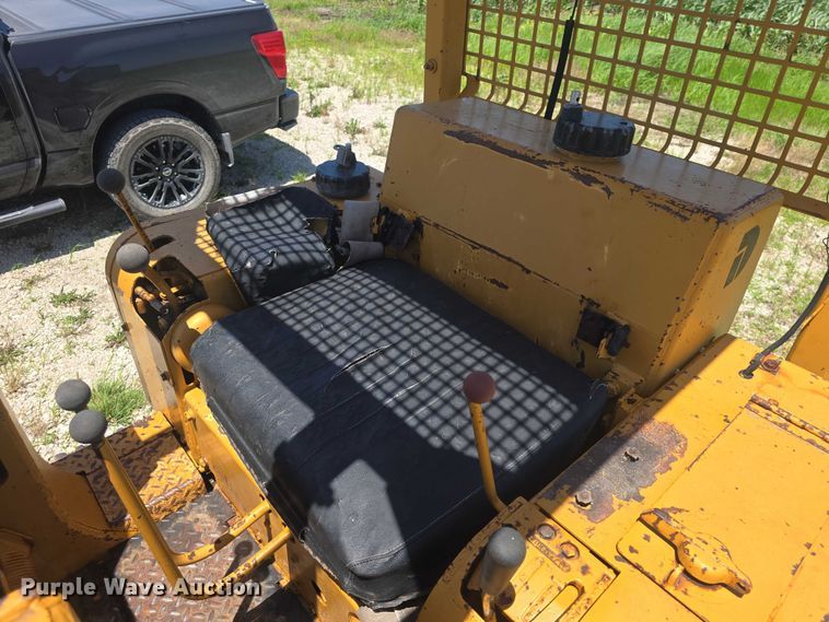 image for item EF3579 1987 Dresser 125E track loader