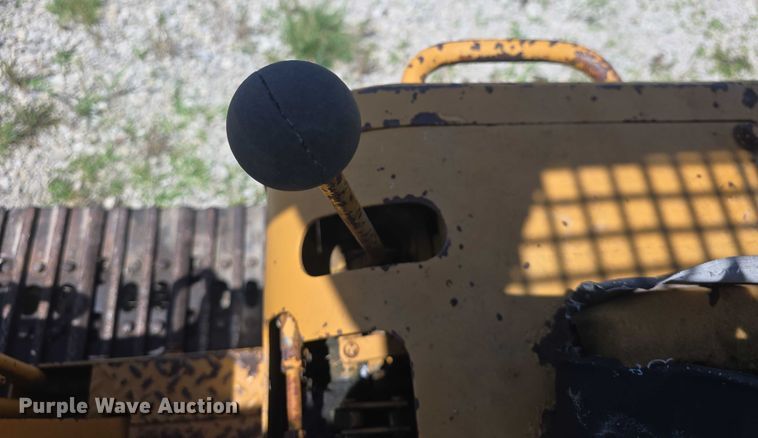 image for item EF3579 1987 Dresser 125E track loader