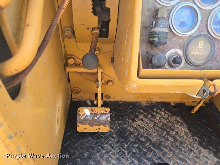 image for item EF3579 1987 Dresser 125E track loader