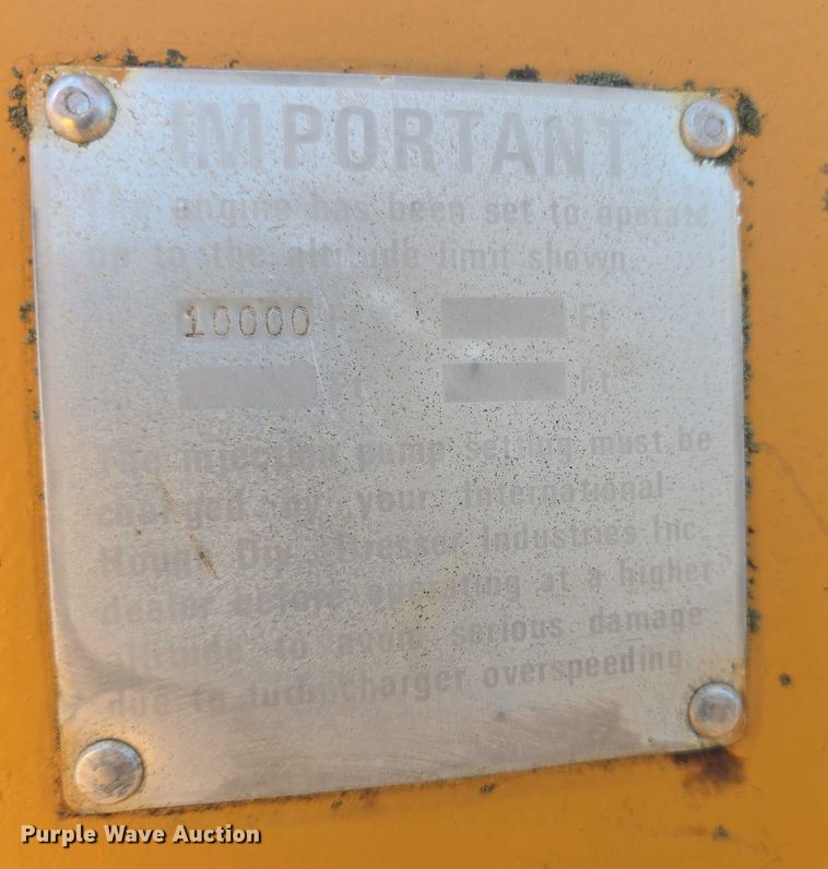 image for item EF3579 1987 Dresser 125E track loader