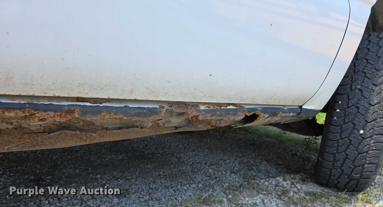 image for item EF3584 2002 Chevrolet Suburban 1500 SUV