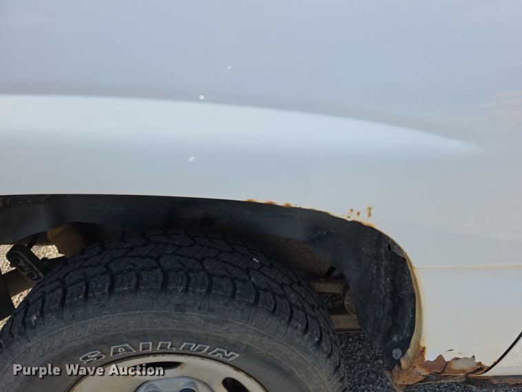 image for item EF3584 2002 Chevrolet Suburban 1500 SUV