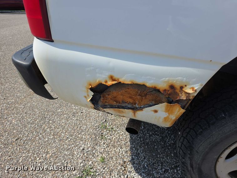 image for item EF3584 2002 Chevrolet Suburban 1500 SUV