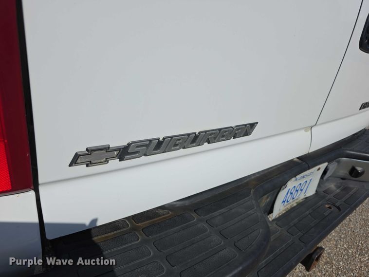 image for item EF3584 2002 Chevrolet Suburban 1500 SUV