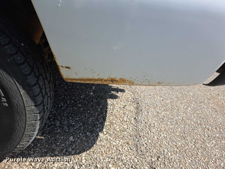 image for item EF3584 2002 Chevrolet Suburban 1500 SUV