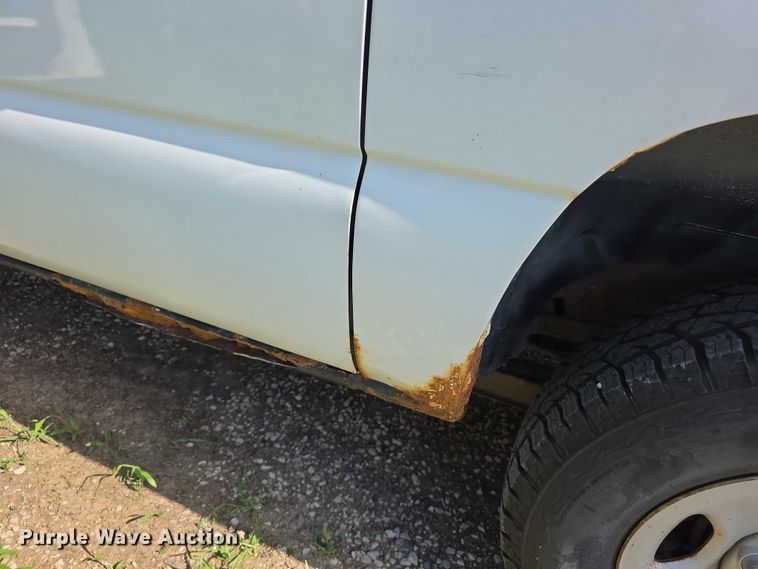 image for item EF3584 2002 Chevrolet Suburban 1500 SUV