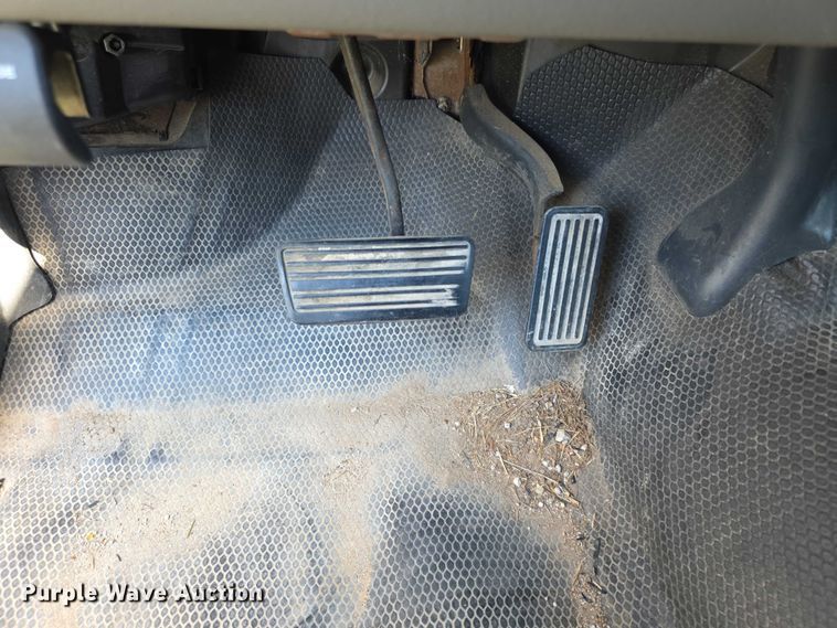 image for item EF3584 2002 Chevrolet Suburban 1500 SUV