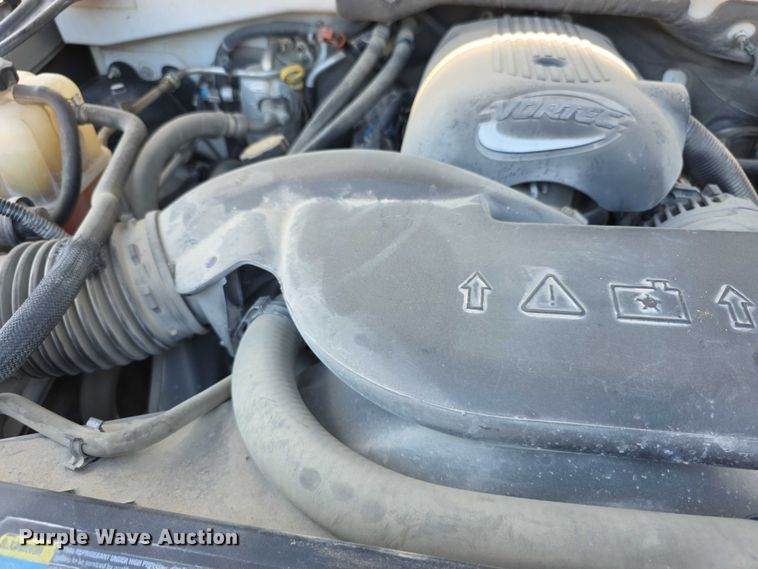 image for item EF3584 2002 Chevrolet Suburban 1500 SUV