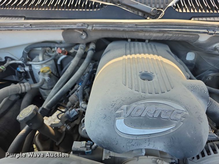 image for item EF3584 2002 Chevrolet Suburban 1500 SUV