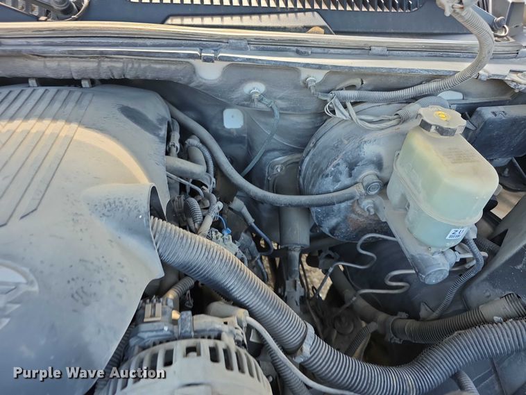 image for item EF3584 2002 Chevrolet Suburban 1500 SUV