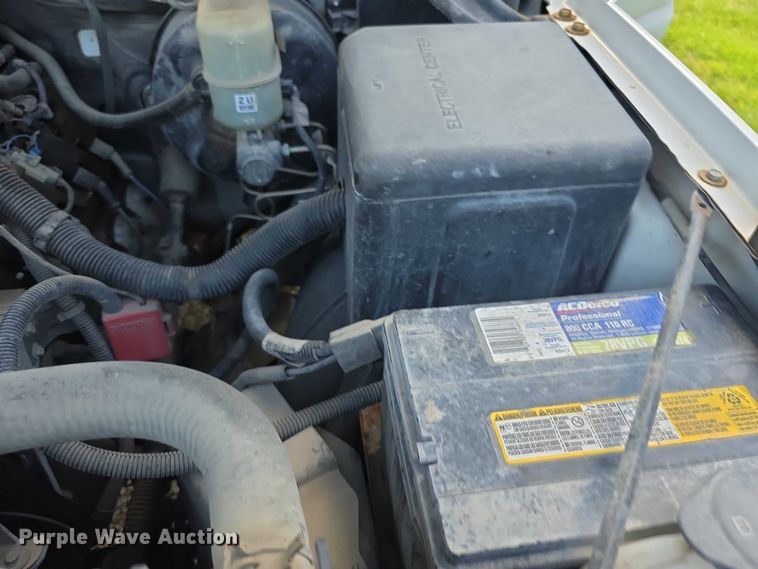 image for item EF3584 2002 Chevrolet Suburban 1500 SUV