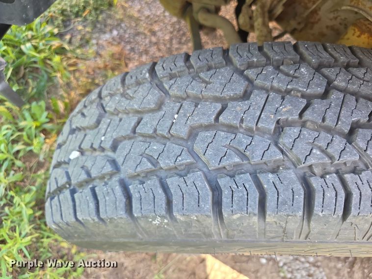 image for item EF3584 2002 Chevrolet Suburban 1500 SUV