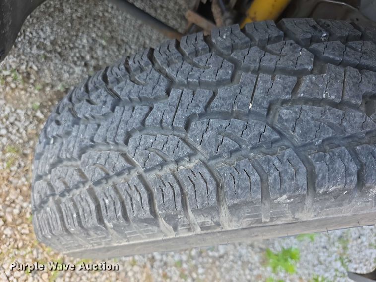 image for item EF3584 2002 Chevrolet Suburban 1500 SUV