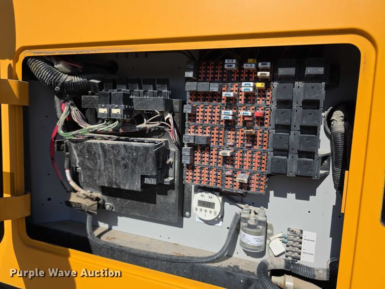 image for item EF3585 2013 International 3000 school bus