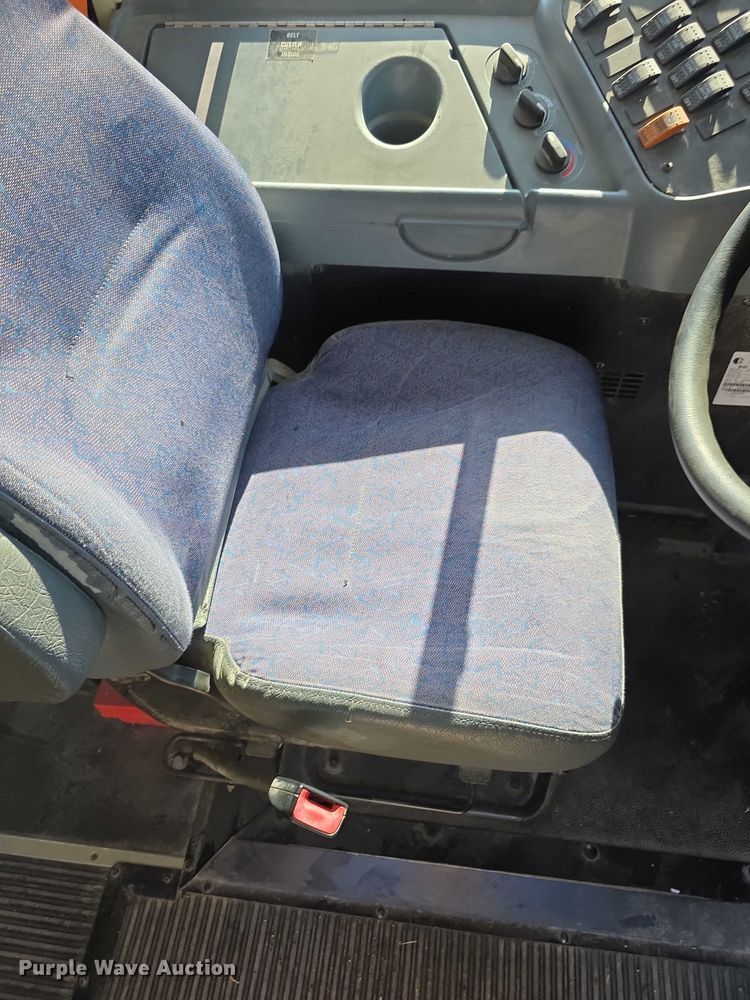 image for item EF3585 2013 International 3000 school bus