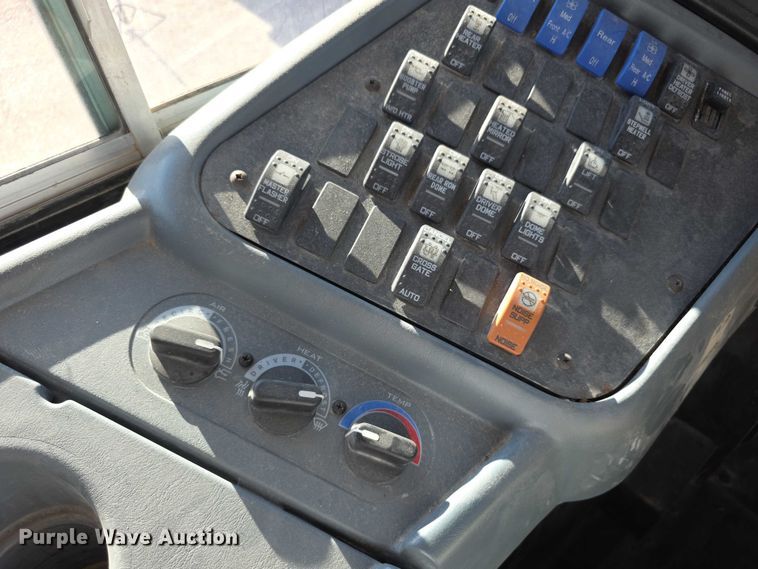 image for item EF3585 2013 International 3000 school bus