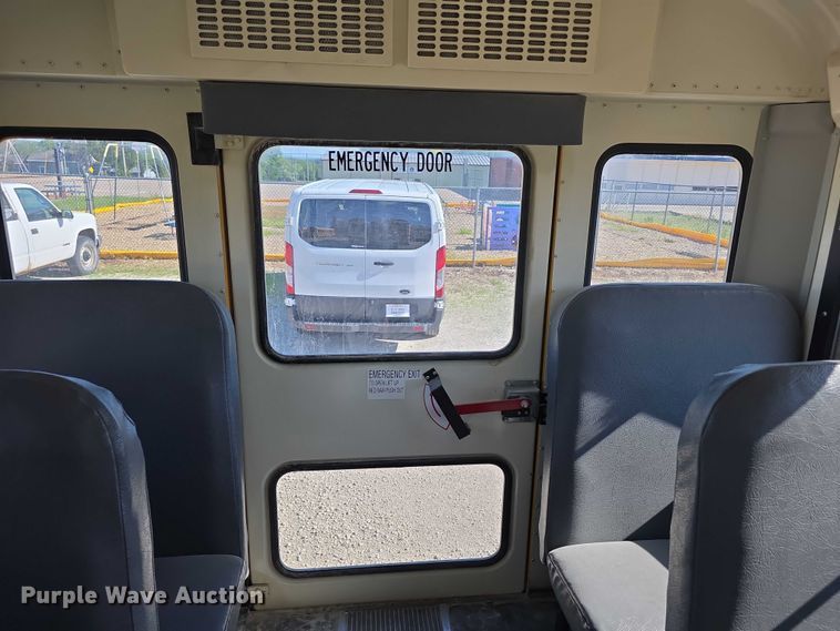 image for item EF3585 2013 International 3000 school bus