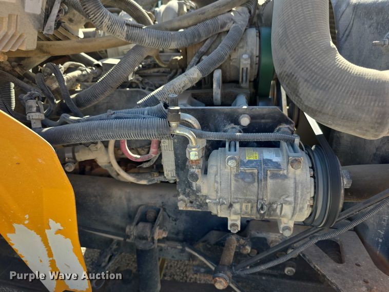 image for item EF3585 2013 International 3000 school bus