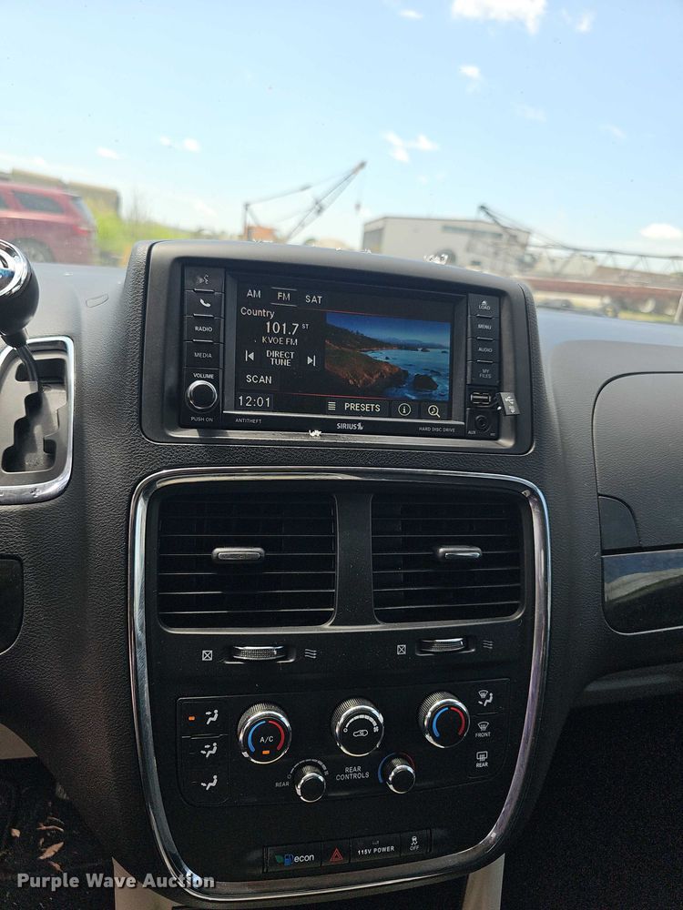 image for item EF3598 2015 Dodge Grand Caravan SXT van