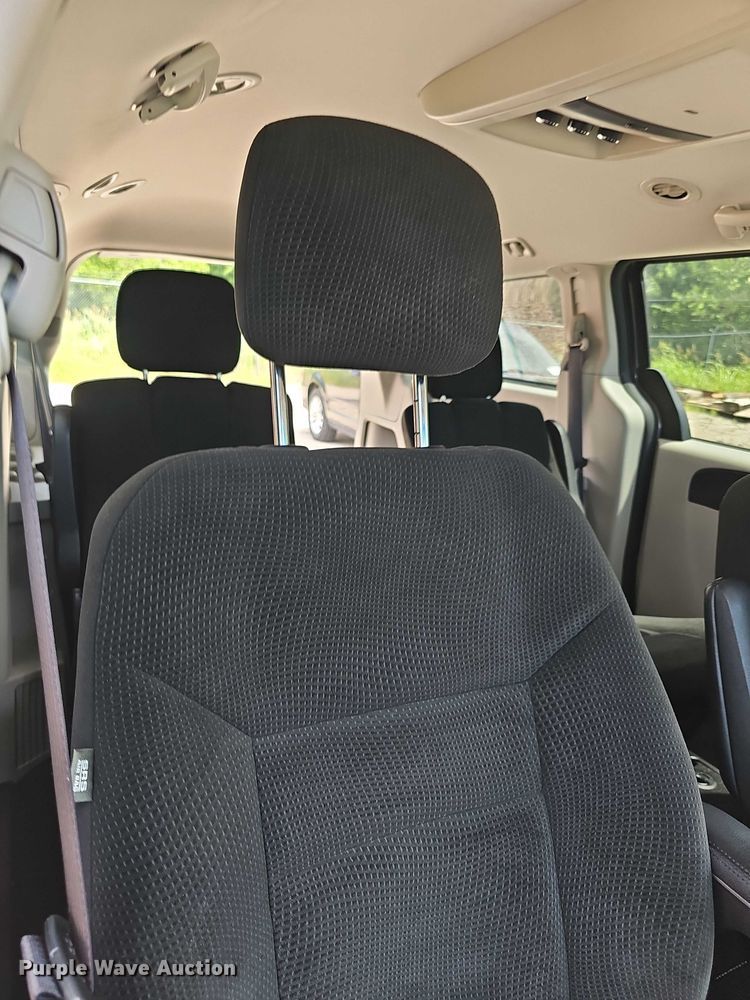 image for item EF3598 2015 Dodge Grand Caravan SXT van