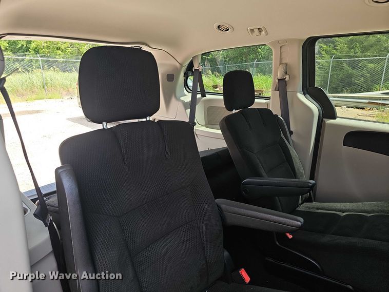 image for item EF3598 2015 Dodge Grand Caravan SXT van